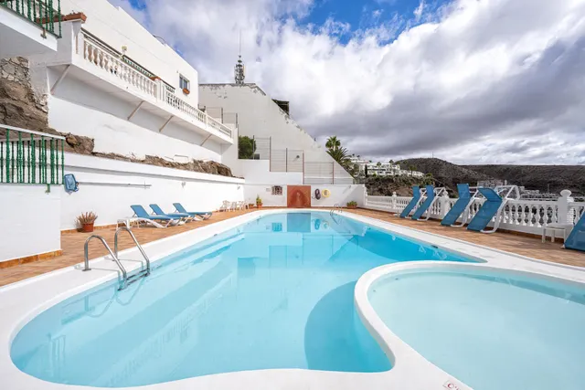 Exclusivo apartamento reformado en esquina con vistas panorámicas al océano – Corona Amarilla, Puerto Rico — 2