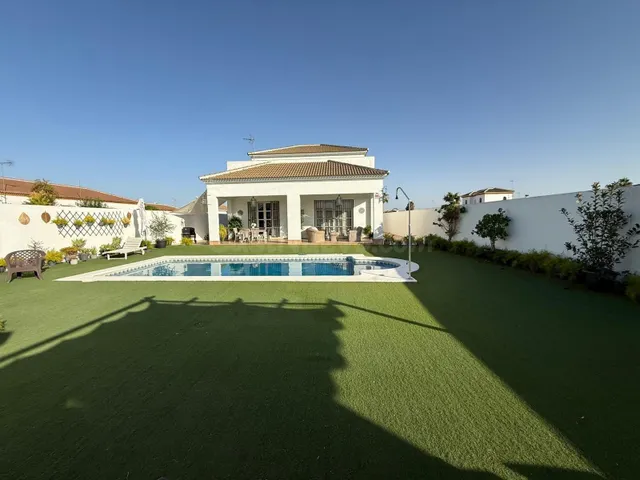 Chalet 6 habitaciones 304m² en venta - Andalucia