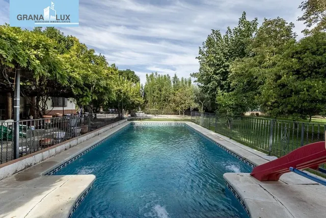 Espectacular Chalet en Ogijares - Ideal para Familias — 9