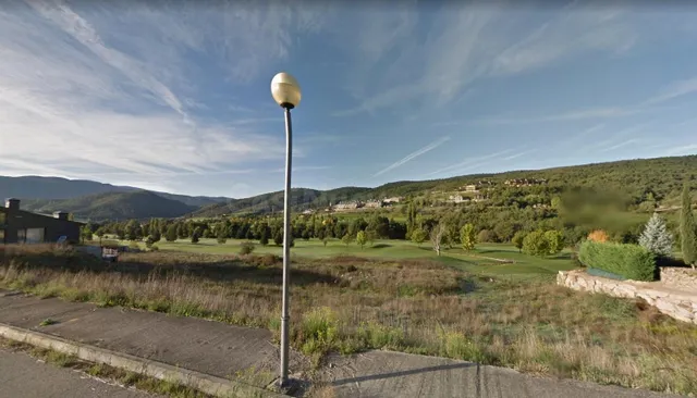 Bonito Terreno en la exclusiva Urbanización Golf Aravell con - foto 3