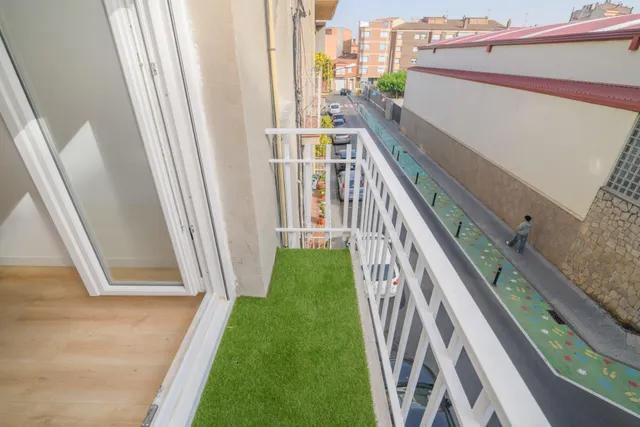 Piso de 3 habitaciones reformado al lado del Colegio Oms i de Prat. — 40