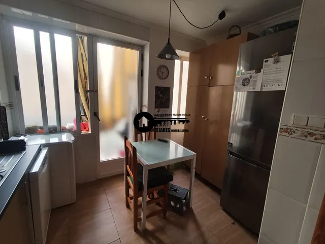 Inmobiliaria tejares vende piso en zona parque abelardo — 6