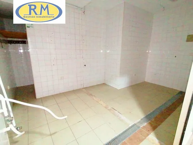 Venta de Local + Trastero en Pleno Centro de Cáceres, Junto al La Cruz — 7