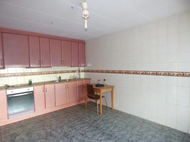 Casa en Blanes con Vistas y Potencial de Reforma por solo €199,000 — 8
