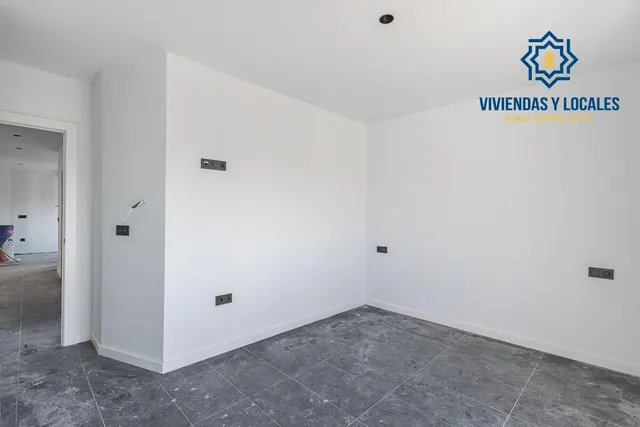 Edificio de nueva construcción en Churriana — 27
