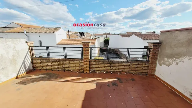 SE VENDE CASA EN VILLANUEVA DE CORDOBA — 24