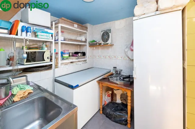 VENTA DE LOCAL EN URBANIZACION PARQUE NUEVA GRANADA (GRANADA) — 11