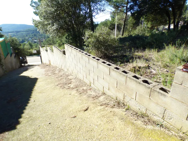 TERRENO URBANO EN CASTELLNOU DE BAGES SEMIPLANO DE 854M2 — 3