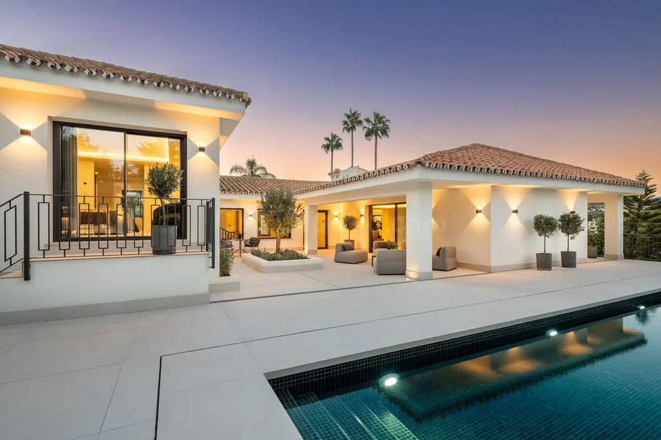 Chalet 5 habitaciones 648m² en venta - Marbella