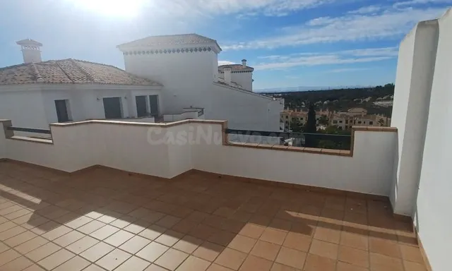 ATICO DE 2 DORMITORIOS 2 BAÑOS EN CAMPO DE GOLF EN CAMPOAMOR - foto 4
