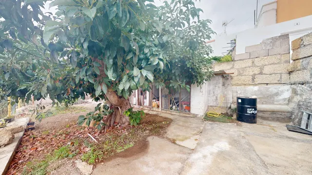 Piso con terraza y terreno en Guimar — 49