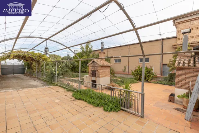 Complejo industrial con vivienda en Alhendín con 2500 metros cuadrados — 46