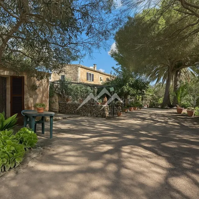 Finca Rústica de 1.100 m2 con casa de piedra y piscina en Sa - foto 4