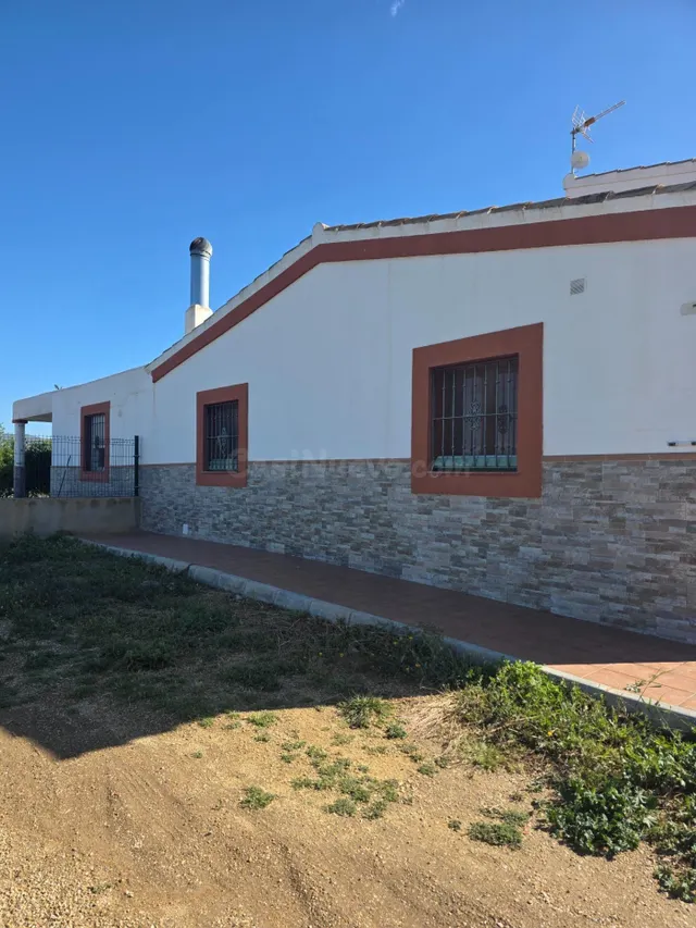 Casa con finca rústica reformada en la tranquila zona de El  - foto 4