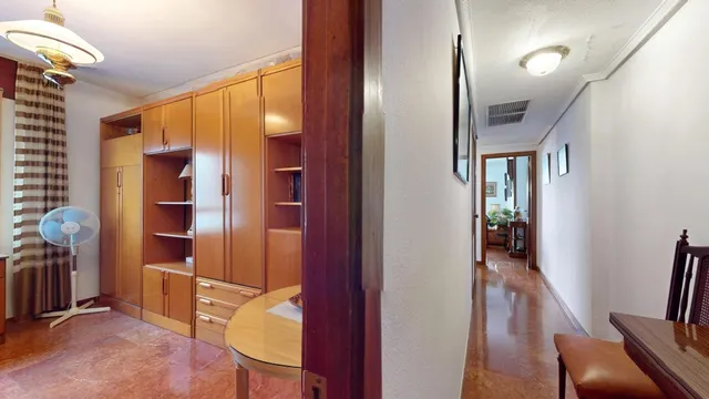 Amplio piso de 141 m2 con cochera y trastero en calle Gonzalo Ximénez de Quesada — 24