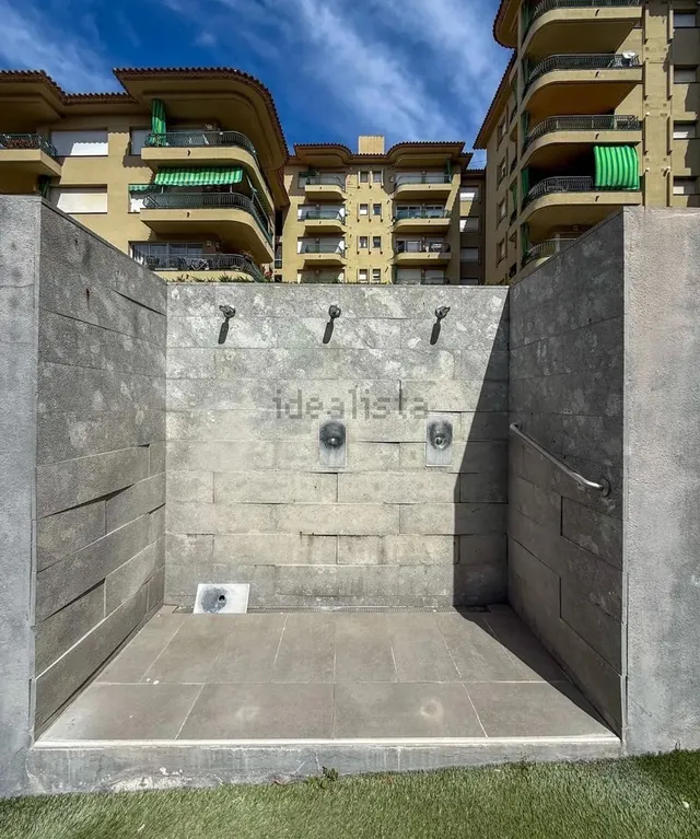 Exclusivo piso con dos terrazas, 3 habitaciones, piscina y maravillosas vistas en playa de aro — 40