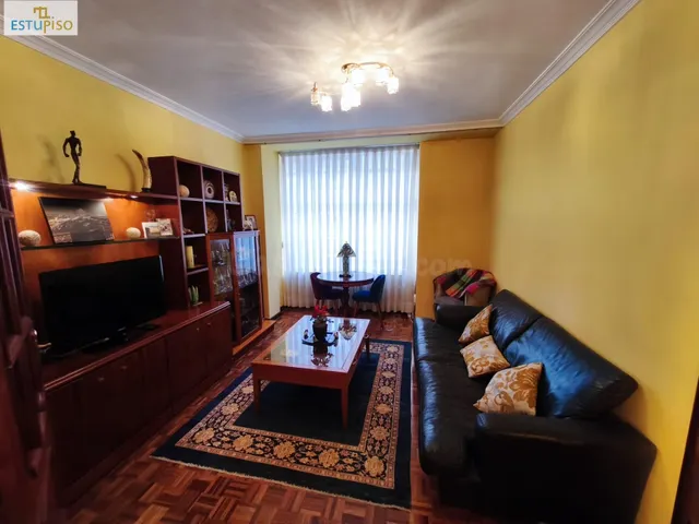 ¡5 habitaciones Y 2 BAÑOS EN PLENO CENTRO! 144 m2 EN CALLE G - foto 2