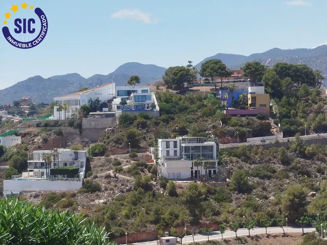 Parcela urbana con espectaculares vistas al mar — 22