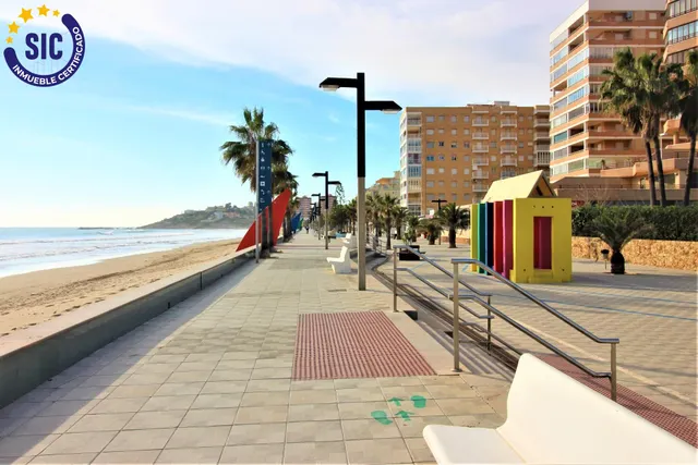 Plaza de parking en garaje cerrado comunitario en zona de la playa de morro de Gos, playa de la Concha y pueblo de Oropesa del Mar — 12
