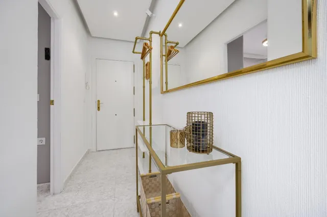Apartamento 2 habitaciones 72m² en venta - Estacion de autobuses — 13