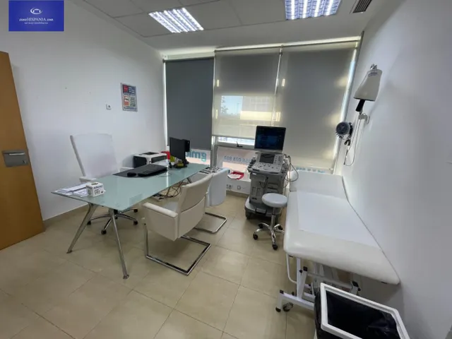 Se alquila local ideal para centro de salud. — 30