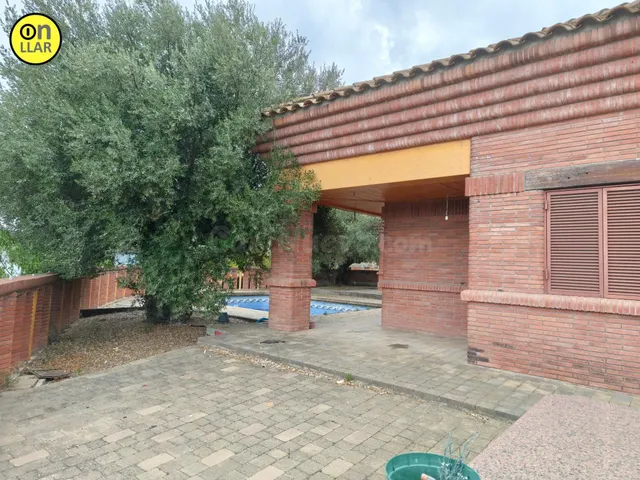 Amplia Casa en Caldes de Montbui, Zona Els Saulons - Oportun
