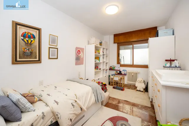 Piso y cochera en venta junto Acera de Darro. — 34