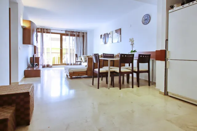 Soleado apartamento con vistas a la piscina en La Entrada, Punta Prima, Costa Blanca — 14