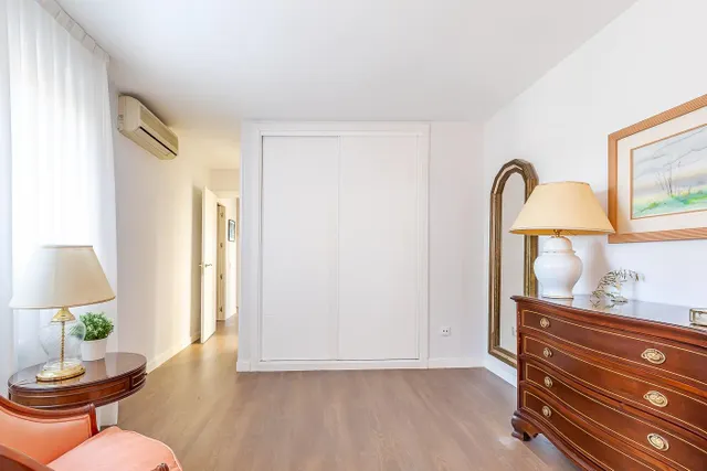 Amplitud, diseño y comodidad junto a La Vaguada – Calle Julio Palacios, Madrid — 30