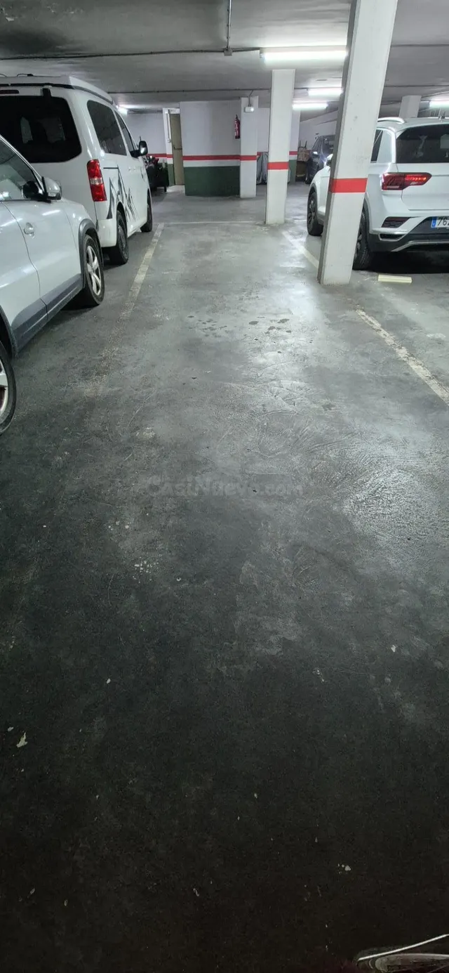 oportunitat única de fer-te amb dues places de parking situa - foto 3