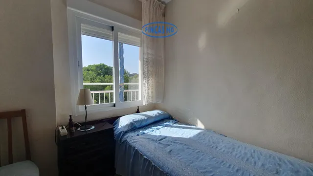 Amplio piso con tres dormitorios en playa de san juan — 24
