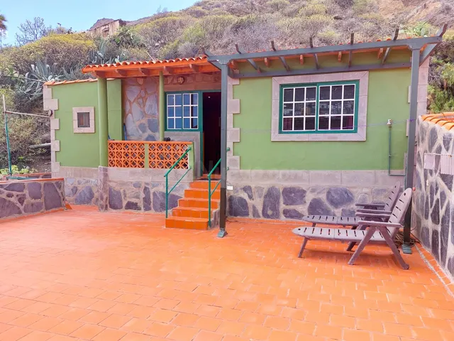 Oportunidad Única: Finca con Potencial Rentable y Tres Casas - foto 5