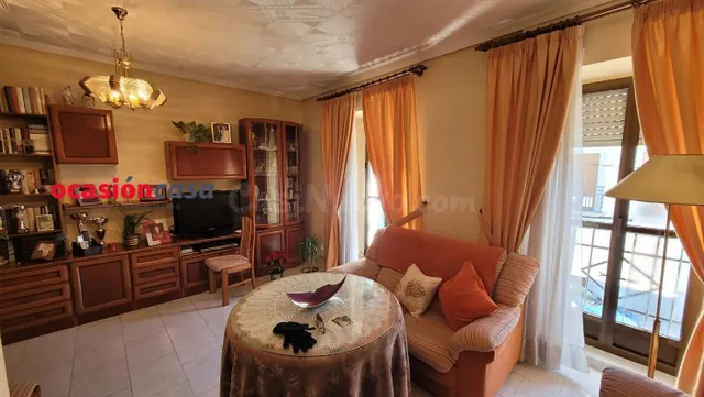 SE VENDE CASA Y PISO — 4