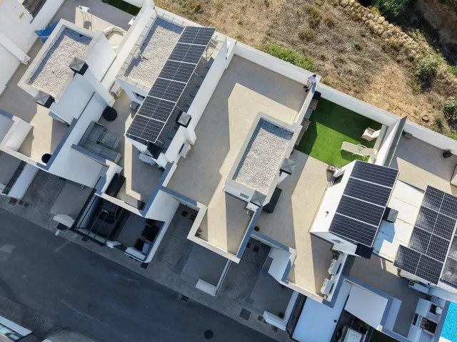 Exclusivo Chalet adosado del 2022 con gran solárium privado en Santa Clara — 11