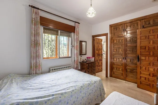 Espectacular Chalet en Ogijares - Ideal para Familias — 21