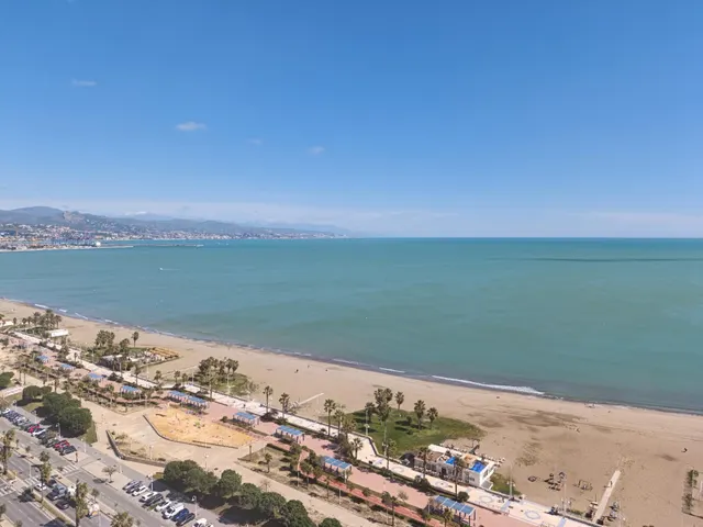¡Exclusivo Piso de Lujo en las Málaga Towers! — 47