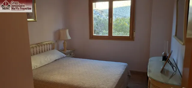 CASA DE DOS PLANTAS EN SELLA CON BUARDILLA — 18