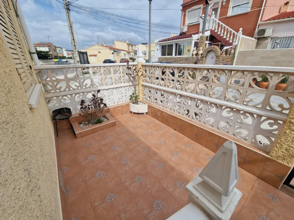 Encantador Adosado en el oasis, La Marina - ¡Listo para Entrar a Vivir!