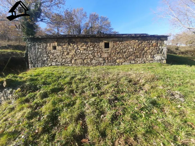 Finca con 3 Cabañas Pasiegas en San Pedro del Romeral - foto 3