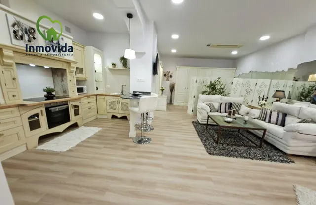 Luminoso Apartamento Reformado en el Corazón de Levante, Cór