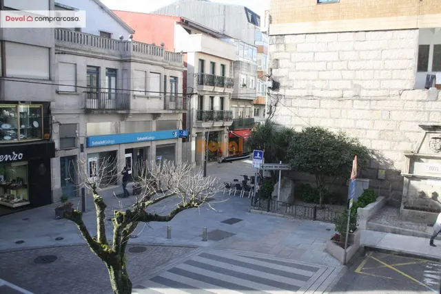 Fantástica, oficina mucha luz,  oficina en zona peatonal. — 27