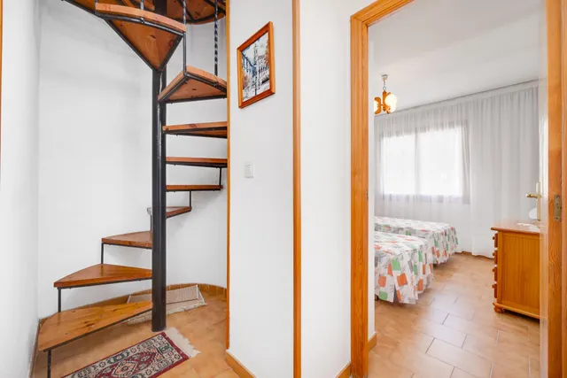 Bungalow de 3 dormitorios con piscina comunitaria en la playa de Los Locos — 27
