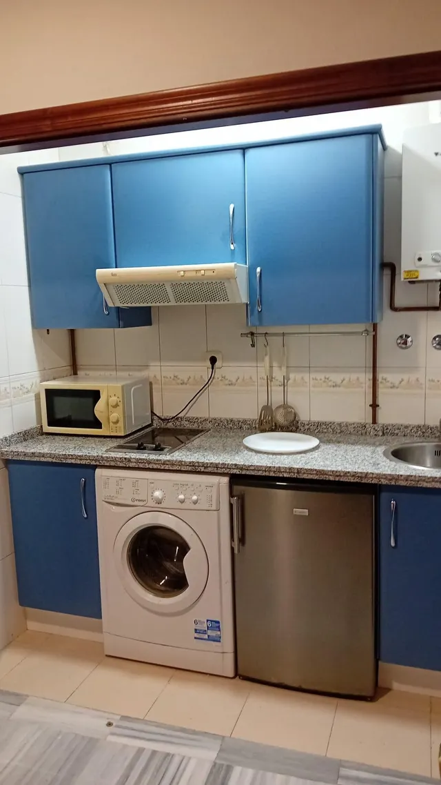 Centro San Vicente, calle Torneo, junto al Río. Excelente apartamento amueblado se alquila. Ascensor. — 17