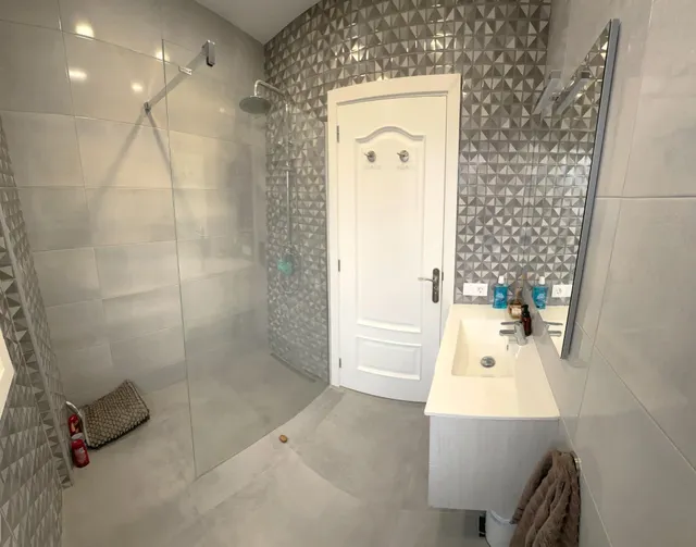 Chalet con piscina — 23
