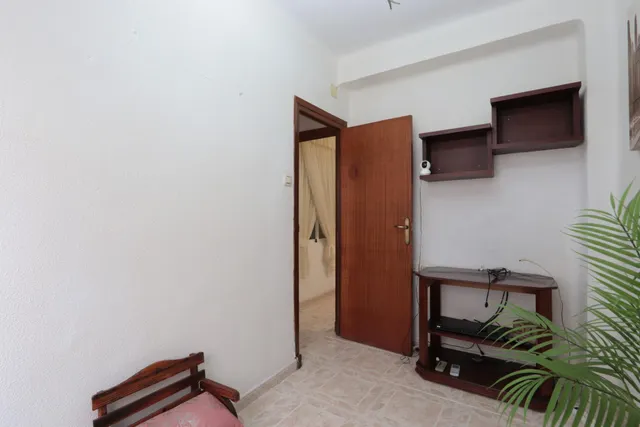 Piso en venta junto a calle Ángel Bruna de 110 m2, 3 dormitorios, baño y aseo, balcon y terraza acristalada — 30