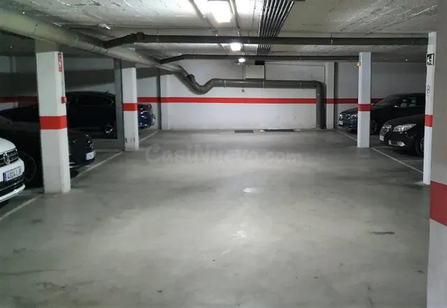Plaza de Garaje en venta en Jardines del Guadiana — 4
