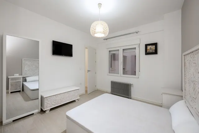 ESPECTACULAR PISO DE 4 DORMITORIOS EN PEDRO ANTONIO DE ALARCÓN 9 — 12