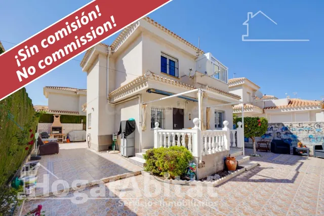 MAGNIFICO CHALET CON PISCINA, GARAJE, TERRAZA Y BARBACOA - foto 2
