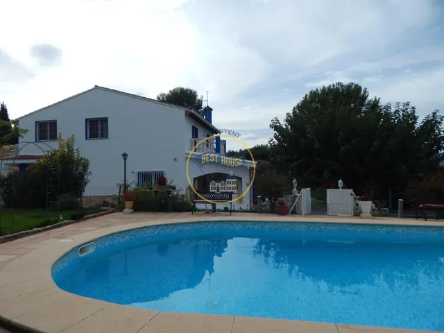 OPORTUNIDAD AMPLIO CHALET CON PISCINA MUY PRÓXIMO A LA POBLACION DE ONTINYENT — 44
