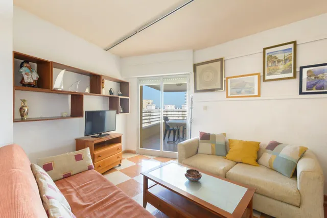 Amplio Apartamento en Playa de Gandia con Vistas al Mar — 2